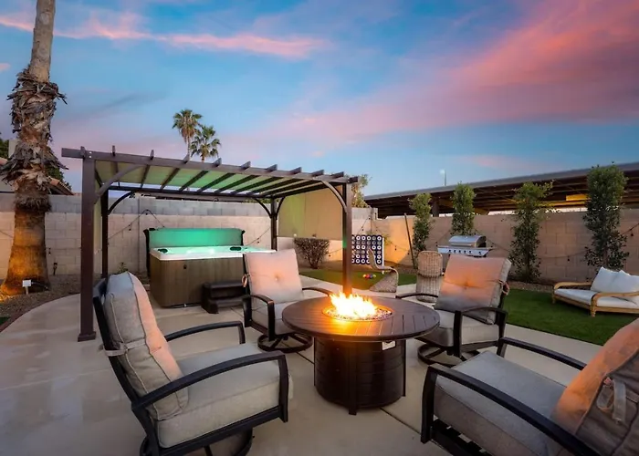 Holiday home Elegant & Play Getaway In Pv With Hot Tub *