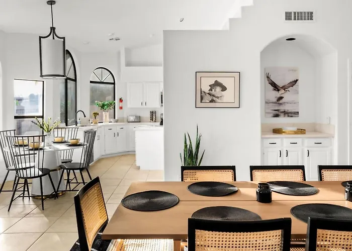 Elegant & Play Getaway In Pv With Hot Tub Phoenix