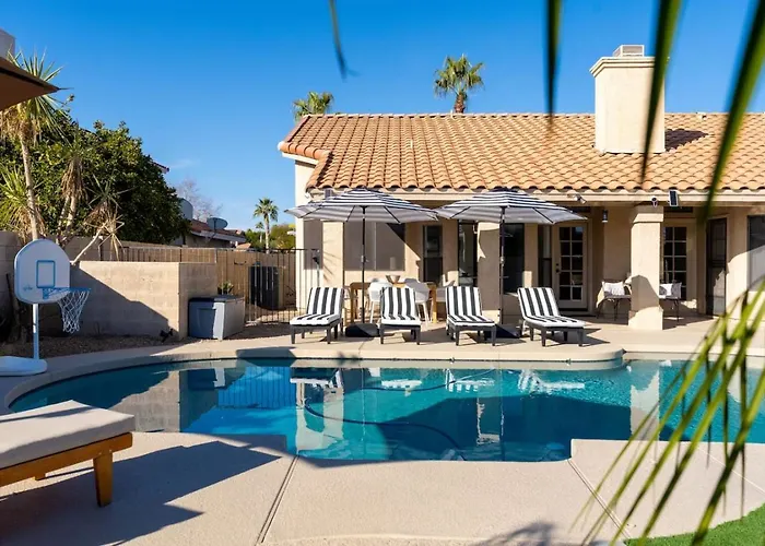 Elegant & Play Getaway In Pv With Hot Tub Holiday home *