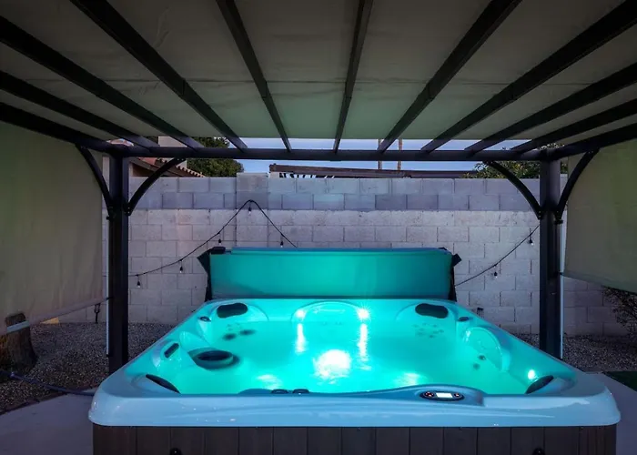 Elegant & Play Getaway In Pv With Hot Tub Holiday home *
