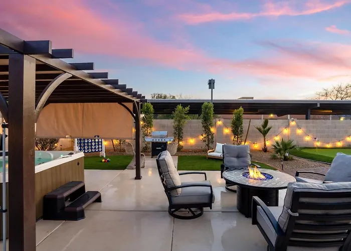 Holiday home Elegant & Play Getaway In Pv With Hot Tub Phoenix